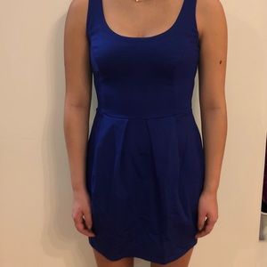 blue dress